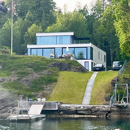 Beachfront With Private Swimming Dock