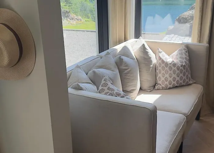 Διαμέρισμα Beachfront With Private Swimming Dock *