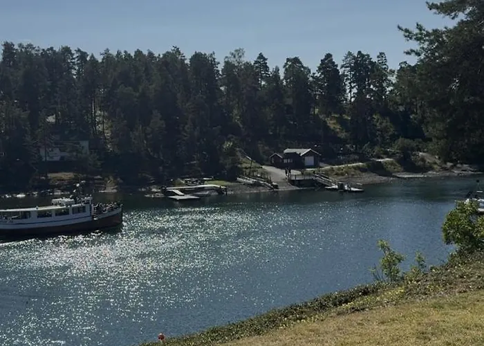Beachfront With Private Swimming Dock Διαμέρισμα Asker